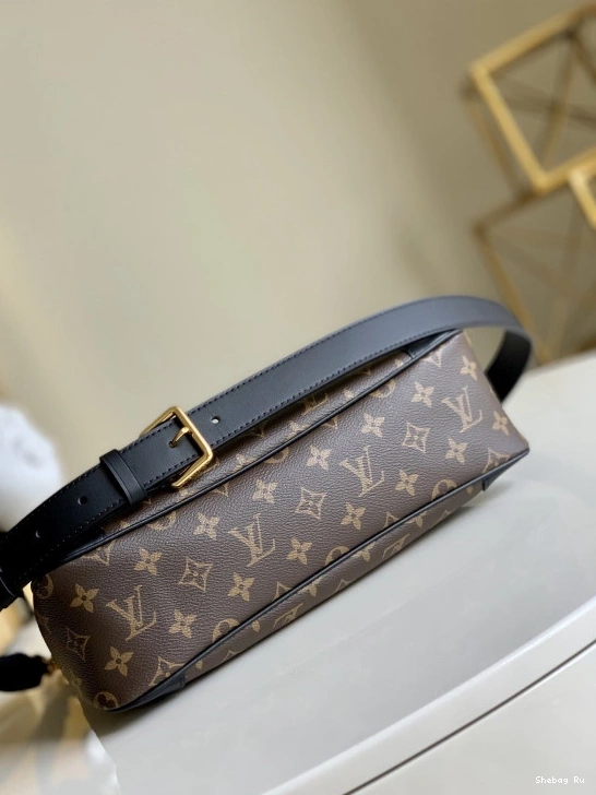 VUITTON ODÉON MM LOUIS 0806